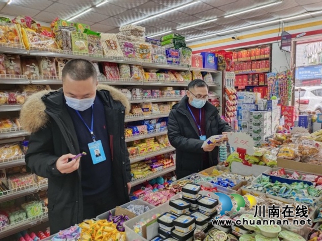 合江县市场监管局：护航元旦节，全员在行动