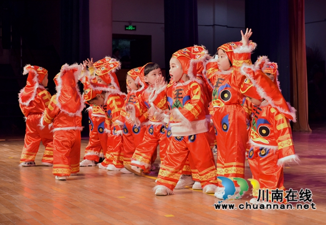 江阳区天骄森林幼儿园举办“国风童韵 贺新年”主题活动(图8)