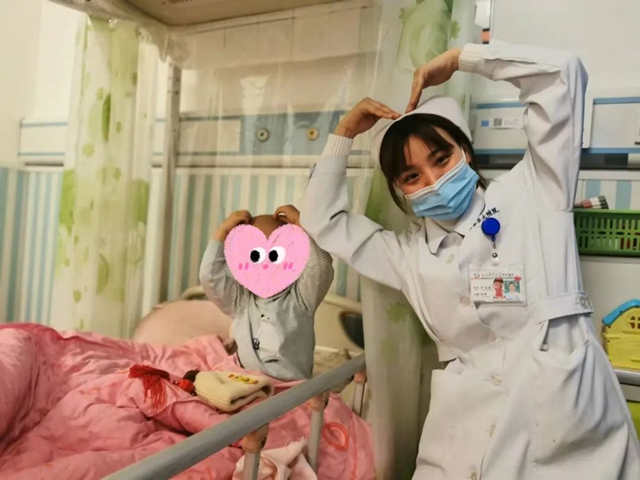 西南医大附院儿科青年护士赵南霜，如何成为了小朋友眼中的大朋友？