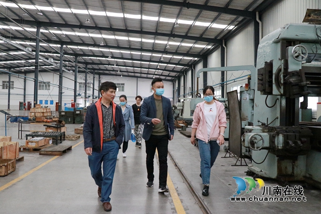 企业现场走访.JPG