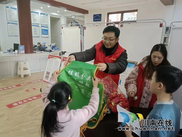 江阳区北城街道城垣社区组织“有品位的学生过大年”社会实践活动(图2) 北2.jpg