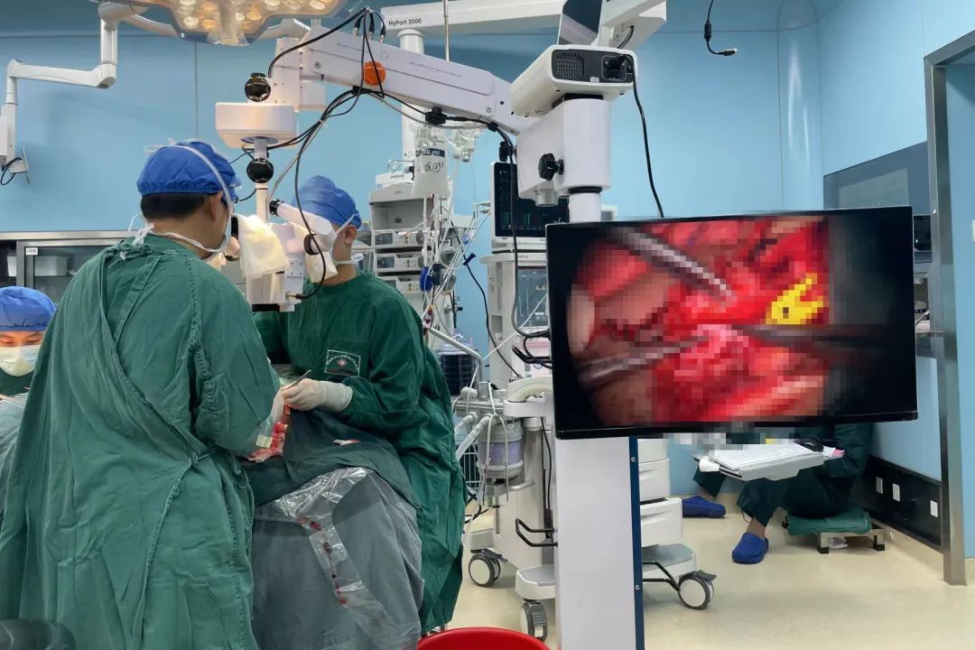 【警惕】吓人!泸州女子右腿被30cm刀片扎穿……(图6) 6.jpg