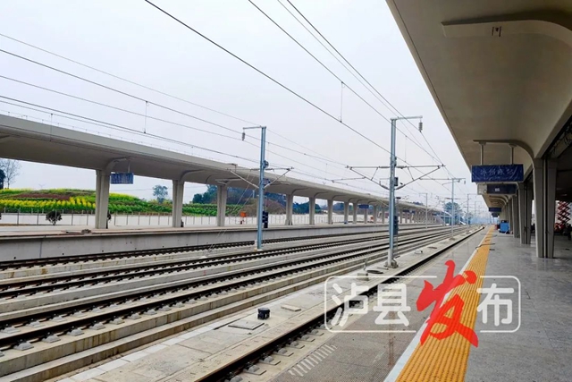 开通在即！渝昆高铁（泸县段）划定铁路线路安全保护区，严禁这些行为