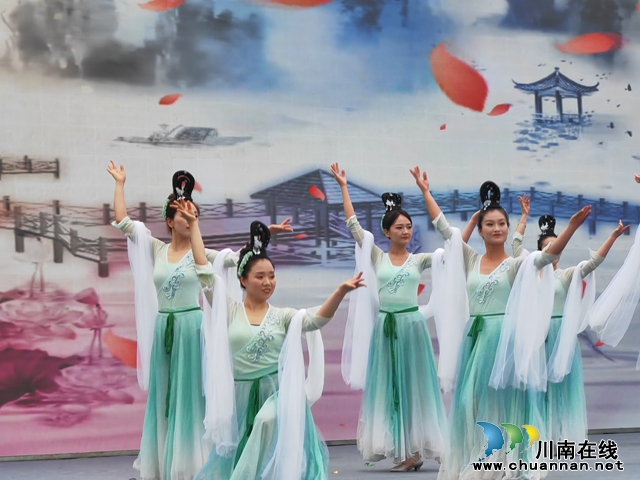 歌舞〈中国风〉（曾佐然摄）.jpg