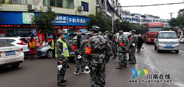 泸县立石镇流动巡逻队当好群众守护员