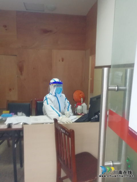 龙马潭区中医医院王艳：坚守在抗疫一线的“女战士”(图2)