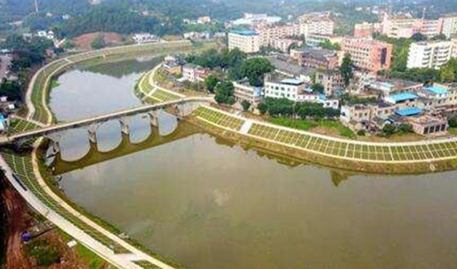 泸州市水上运动项目设备“艇”进泸县九中(图7) 泸州市水上运动项目设备“艇”进泸县九中(图7)