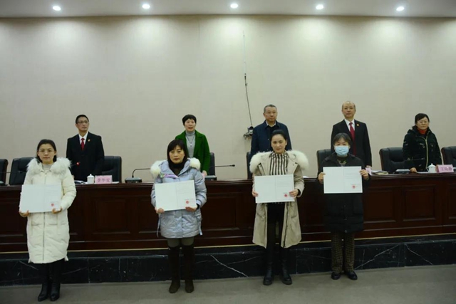 江阳法院举行新任人民陪审员颁证仪式暨任前培训会(图8)