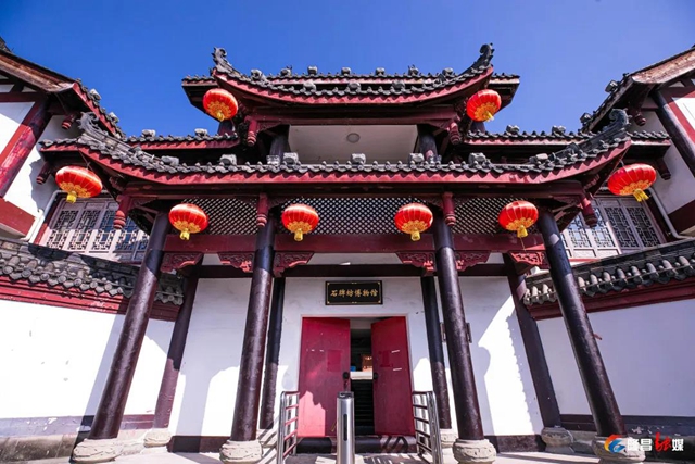 裸眼3D全息投影、体感翻书……隆昌这个文化基地太有科技感了！(图2)