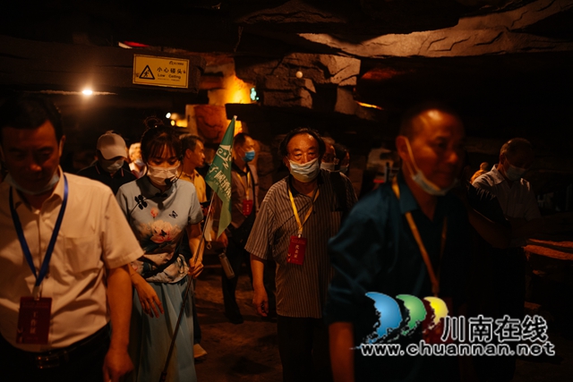 书画逢酒 笔墨飘香丨川中南七市老年书画联展会议代表采风沈子国酒庄(图13) 书画逢酒 笔墨飘香丨川中南七市老年书画联展会议代表采风沈子国酒庄(图13)