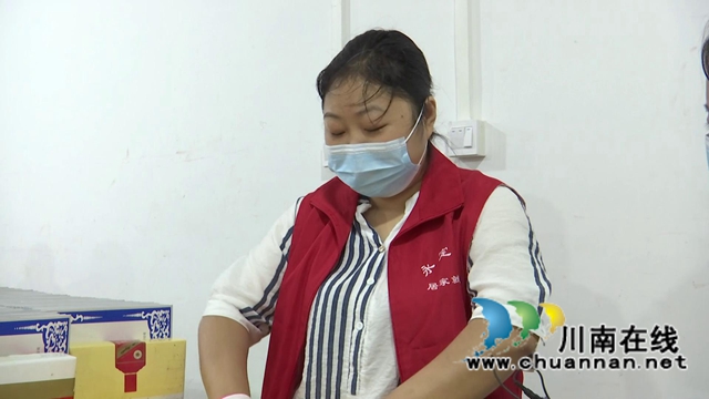 合江：就业基地建村上，挣钱顾家两不误(图5)