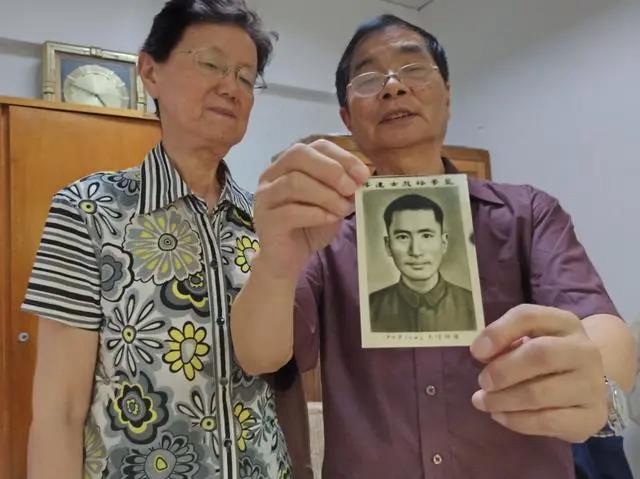央视《开学第一课》开讲！四川警察学院退休职工与父亲的故事让人泪目(图7)