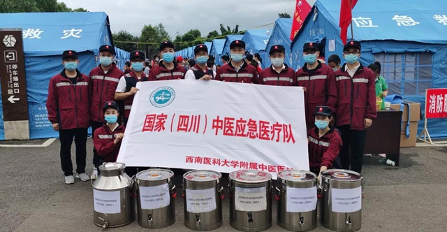 【救援直击】泸县地震灾区的人们喝上中药大锅汤啦！(图14)