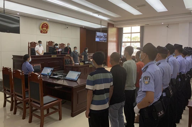 18人获刑！4起涉偷越国境案件在合江县法院集中宣判！(图1)