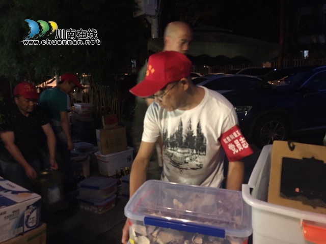 龙马潭区红星街道：初心，在抗洪一线绽放