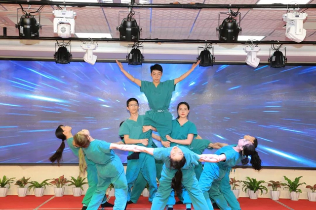 传承红色基因，创新发展护理｜泸州市人民医院开展5.12护士节系列活动