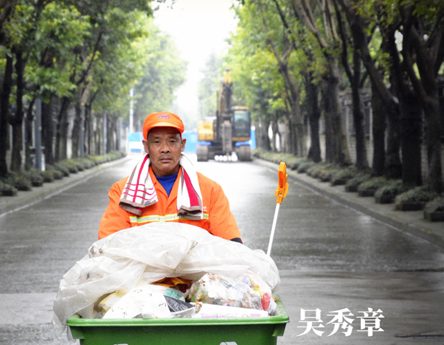 看！泸州2021年度“最美环卫工人”集体亮相了！