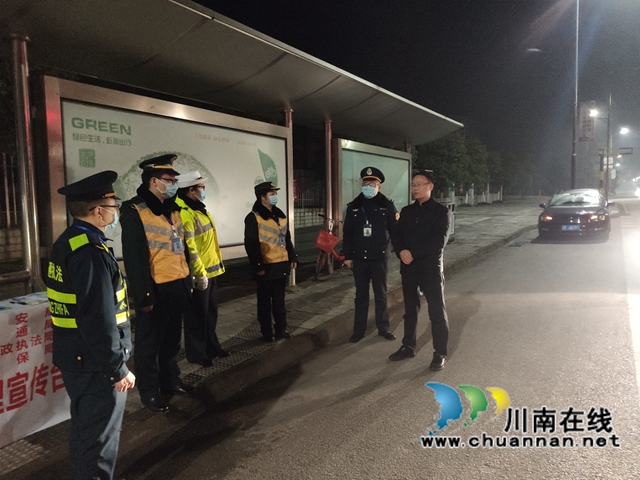 叶仕良督导泸县城区重污染天气道路扬尘应对工作(图1)