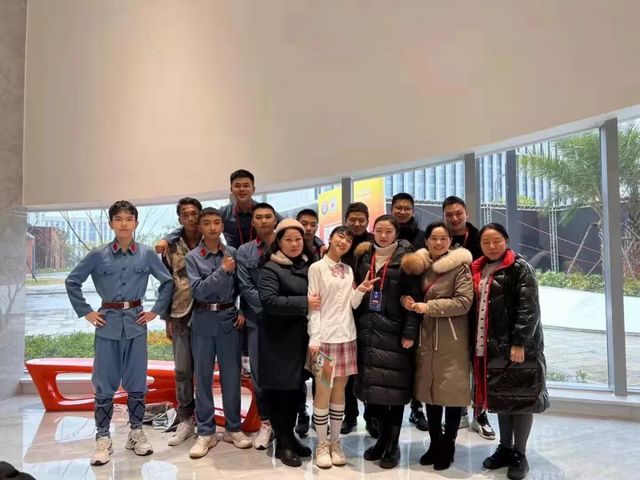 泸州十八中课本剧《七根火柴》获省一等奖！(图8)