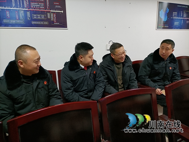 纳溪区法院邀请政协委员“走进执行”(图2) 纳溪区法院邀请政协委员“走进执行”(图2)