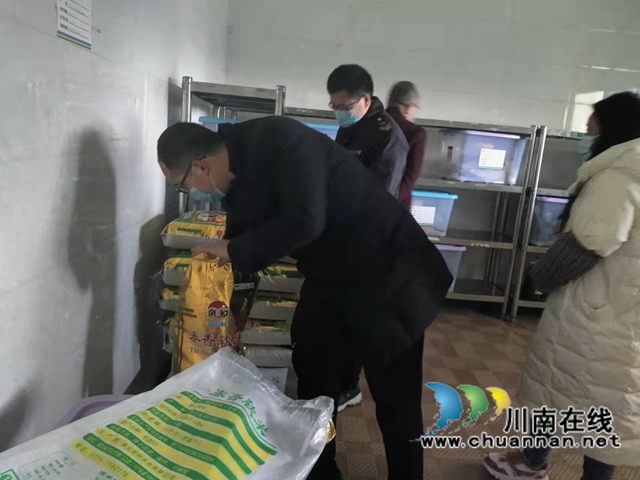 泸县立石镇多部门联合开展校园安全综合检查(图2) 泸县立石镇多部门联合开展校园安全综合检查(图2)