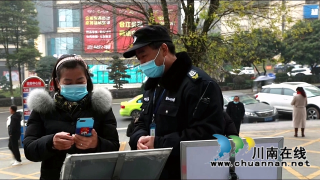 合江:新年上班第一天,窗口为民服务忙(图5) 合江:新年上班第一天,窗口为民服务忙(图5)