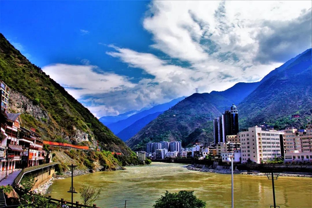 【围观】13岁小孩心脏竟比成人大一半？(图2)