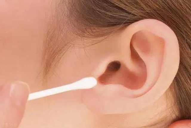 【扩散】23岁小伙用棉签掏耳朵，险些聋了！(图3)