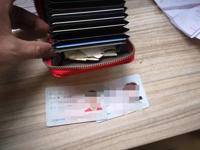 这个医院为啥接二连三收到锦旗？(图8)