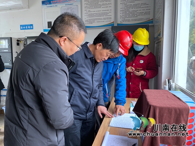 朱大清率队到泸县百和镇督导大鹿溪水质达标攻坚工作(图1)