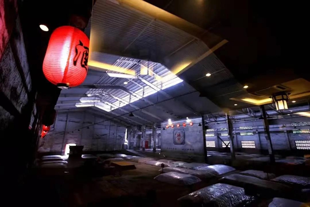 泸州文化旅游宣传画亮相高铁站(图5)