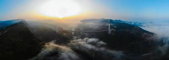 泸州文化旅游宣传画亮相高铁站(图7)