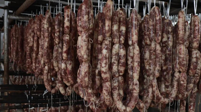 年味浓，腊肉俏！古蔺丫杈猪腊肉熏制忙……(图4)