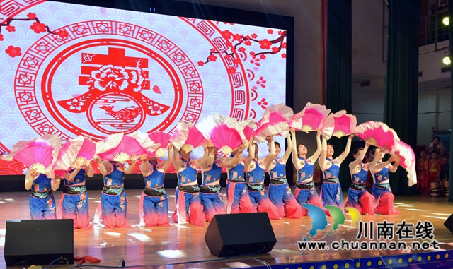 江阳区天骄森林幼儿园举办“国风童韵 贺新年”主题活动(图1)