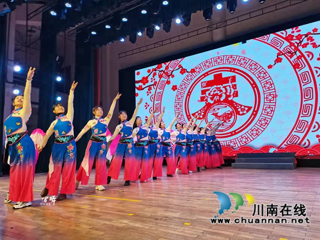 江阳区天骄森林幼儿园举办“国风童韵 贺新年”主题活动(图5)