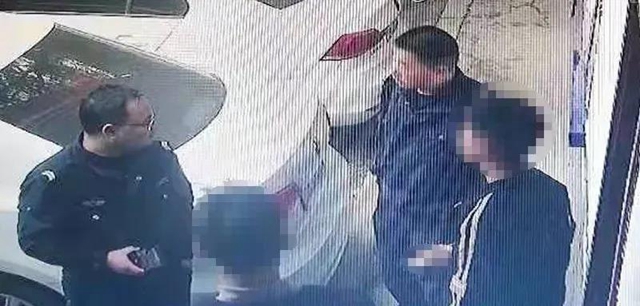 喂，110吗？我打牌输了几千块钱，走不到！(图4)