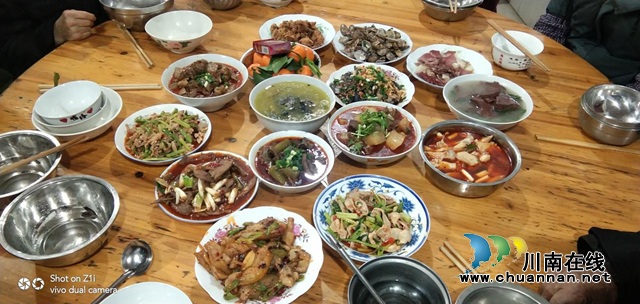 贵州茅台泸州地区经销商新春慰问走进敬老院(图6)