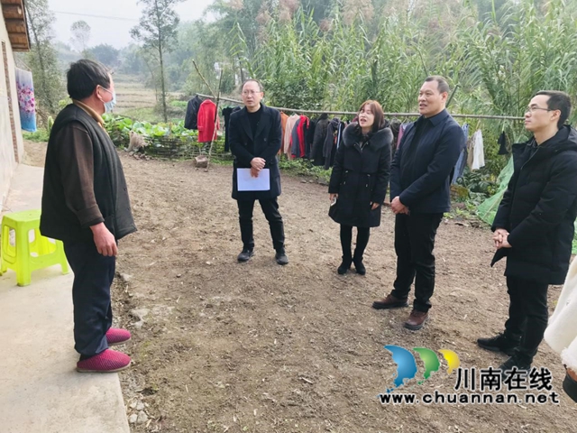 宜宾南溪区长兴镇：走访慰问困难群众，真情关爱暖人心(图1)