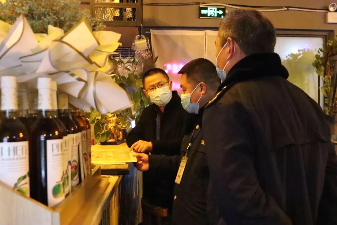 【春雷行动2022】泸县2家娱乐场所经营不规范，遭起！(图2)