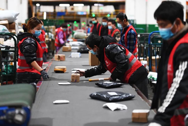 “春节期间快递停运”？官方回复来了！(图2)