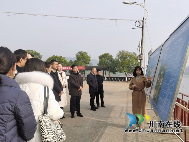 泸州市委组织部中青班到泸县立石镇调研“东翼”发展规划(图1)