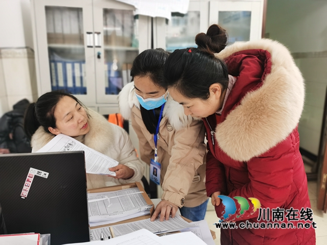 龙马潭区小市街道对在建工程项目保障农民工工资支付情况进行检查(图4)