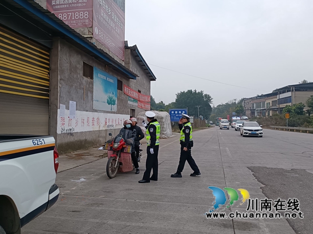 泸县云龙镇开展联合交通执法检查工作(图2)
