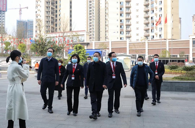 西南医大中医院院长刘建一行到合江分院调研指导(图1)