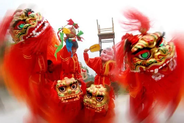 年味泸州丨祥龙腾飞、瑞狮欢跃……舞出“非遗”魅力祥龙腾飞、瑞狮欢跃……舞出“非遗”魅力(图5)