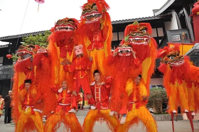 年味泸州丨祥龙腾飞、瑞狮欢跃……舞出“非遗”魅力祥龙腾飞、瑞狮欢跃……舞出“非遗”魅力(图7)