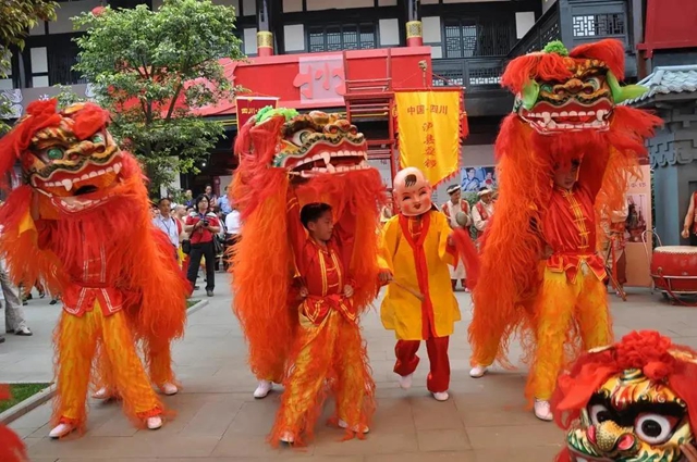 年味泸州丨祥龙腾飞、瑞狮欢跃……舞出“非遗”魅力祥龙腾飞、瑞狮欢跃……舞出“非遗”魅力(图6)