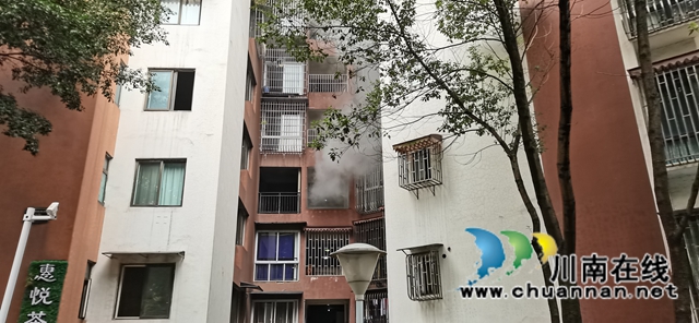 龙马潭区红星街道大驿坝社区开展消防应急演练(图1)