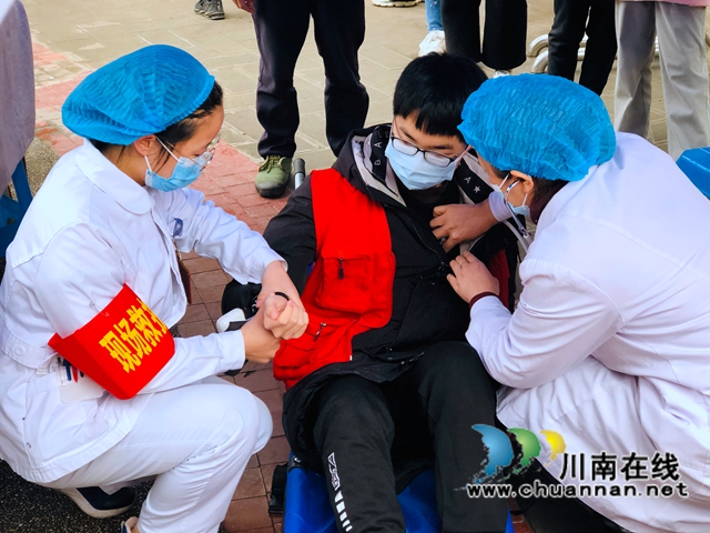 龙马潭区红星街道大驿坝社区开展消防应急演练(图6)