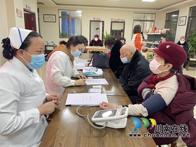 龙马潭区红星街道天立社区开展“微心微愿·和美筑爱”迎新春为老活动(图4)